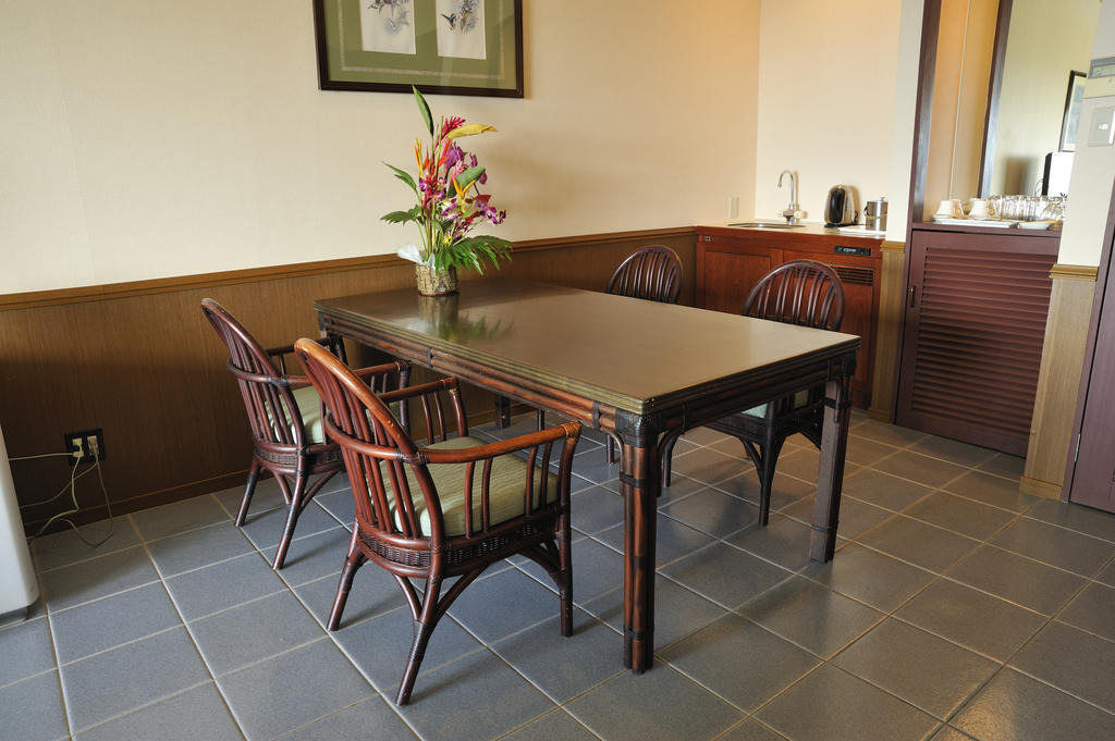 Exes Ishigaki Hotel Ishigaki  Værelse billede