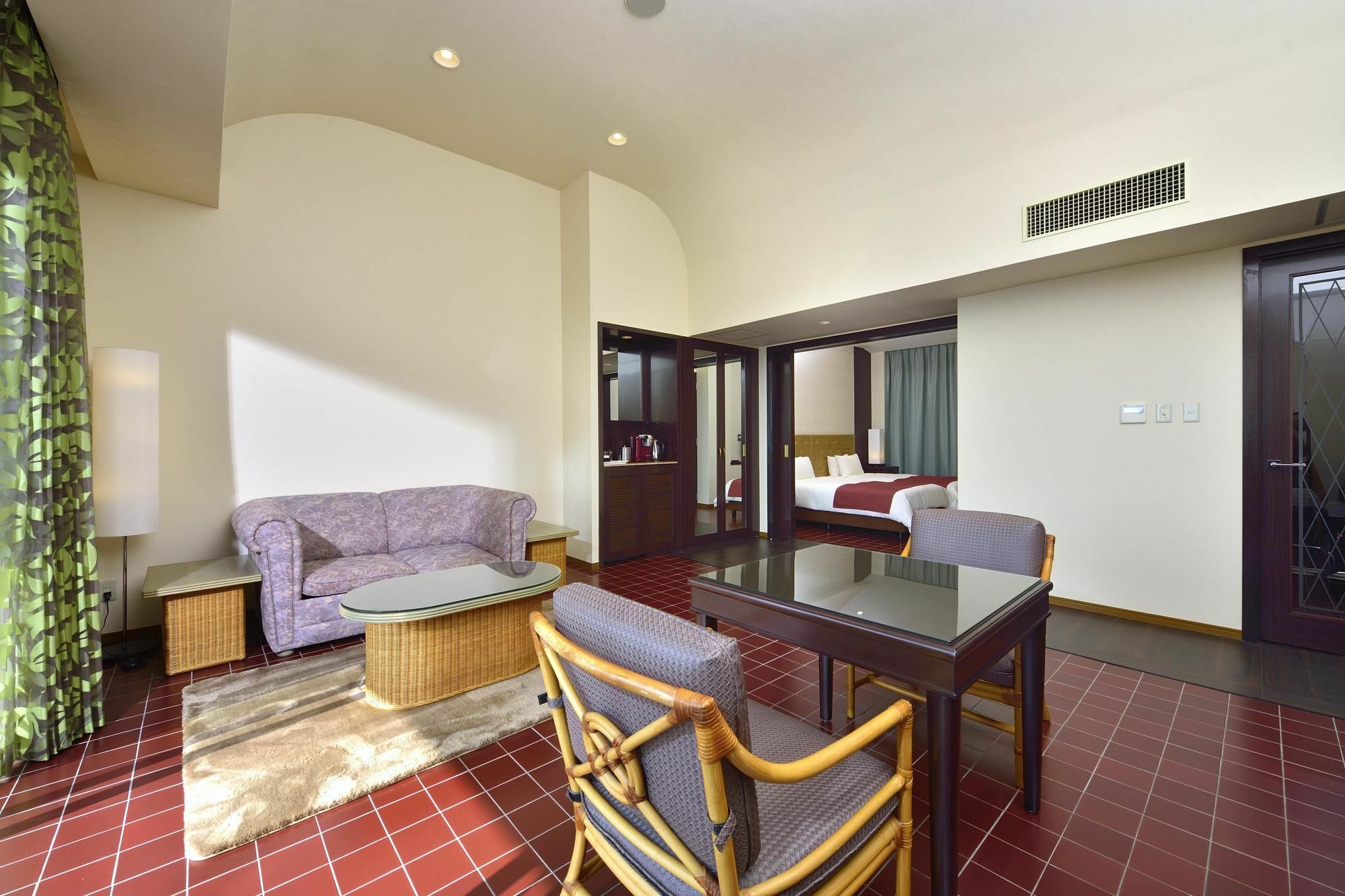 Exes Ishigaki Hotel Ishigaki  Eksteriør billede